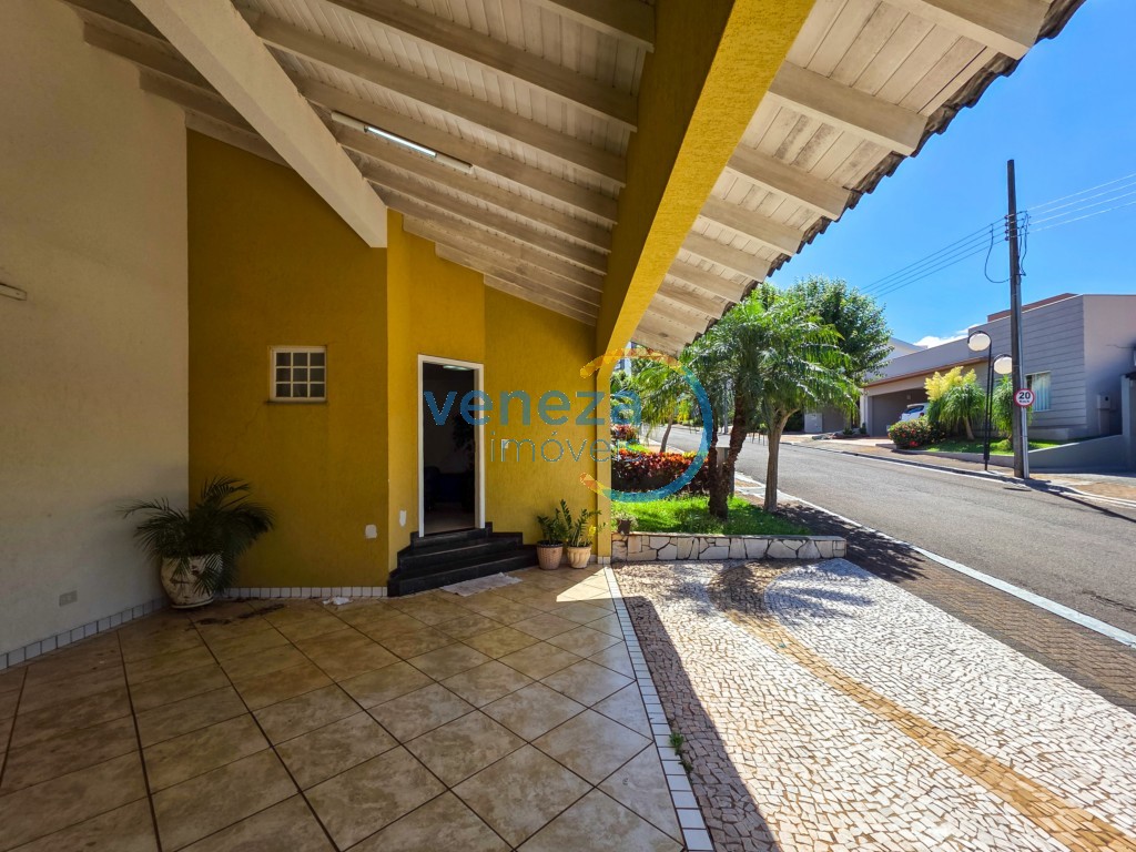 Casa Residencial para locação no bairro Jamaica de Londrina com 205m<sup>2</sup> útil, 3 quartos, 2 vagas de garagem