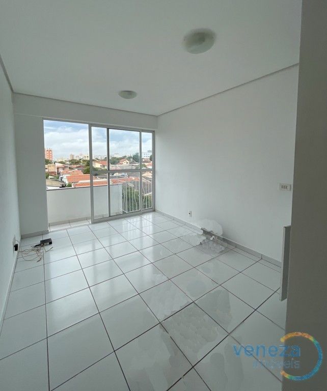 Apartamento para venda no Ipiranga em Londrina com 92,79m² por R$ 270.000,00