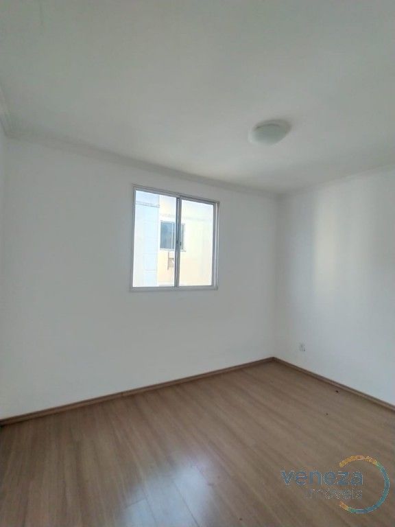 Apartamento à venda no bairro Nacoes Unidas de Londrina com 53.38m<sup>2</sup> útil, 2 quartos, 1 vaga de garagem