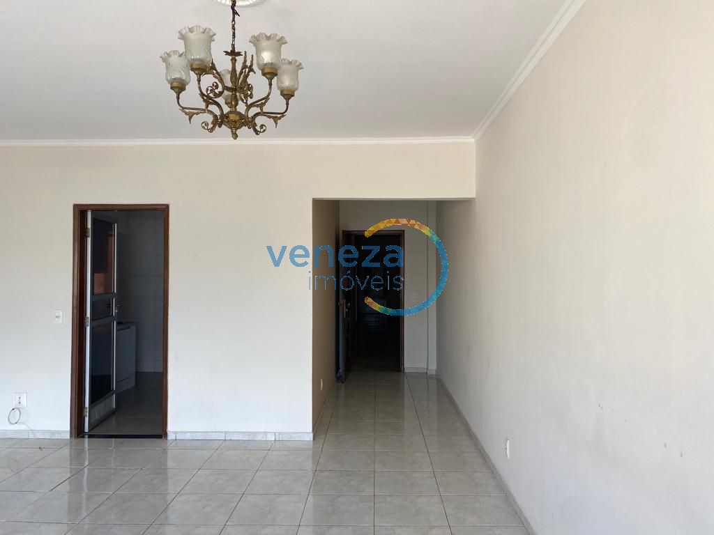 Apartamento para venda no Centro em Londrina com 220,13m² por R$ 500.000,00