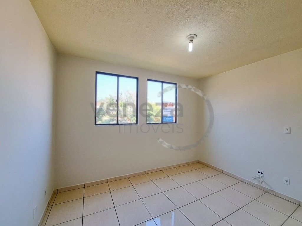 Apartamento para venda no Sabara em Londrina com 60m² por R$ 113.000,00