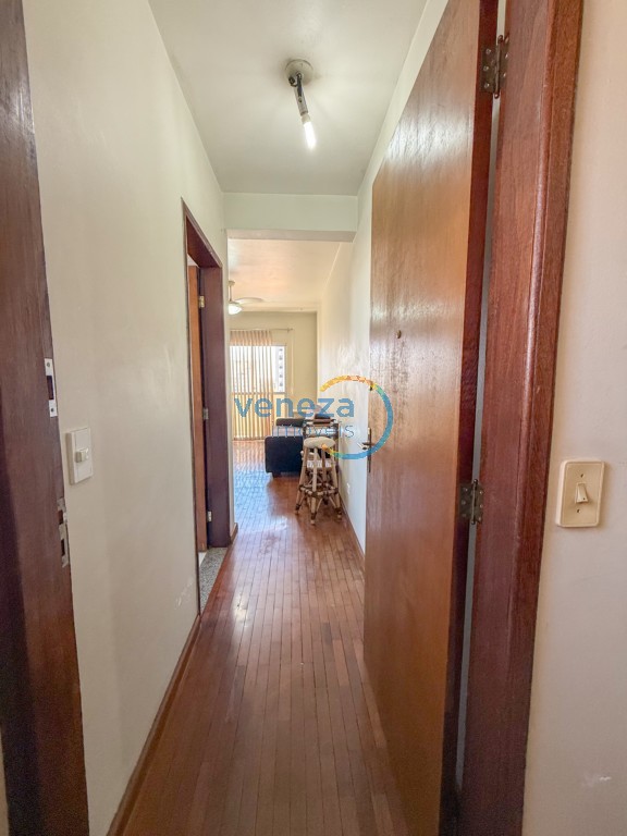 Apartamento para locação no bairro Centro de Londrina com 48.95m<sup>2</sup> útil, 1 quarto, 1 vaga de garagem