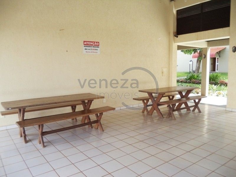 Apartamento para locação no bairro Cidade Universitaria de Londrina com 26.15m<sup>2</sup> útil, 1 quarto, 1 vaga de garagem