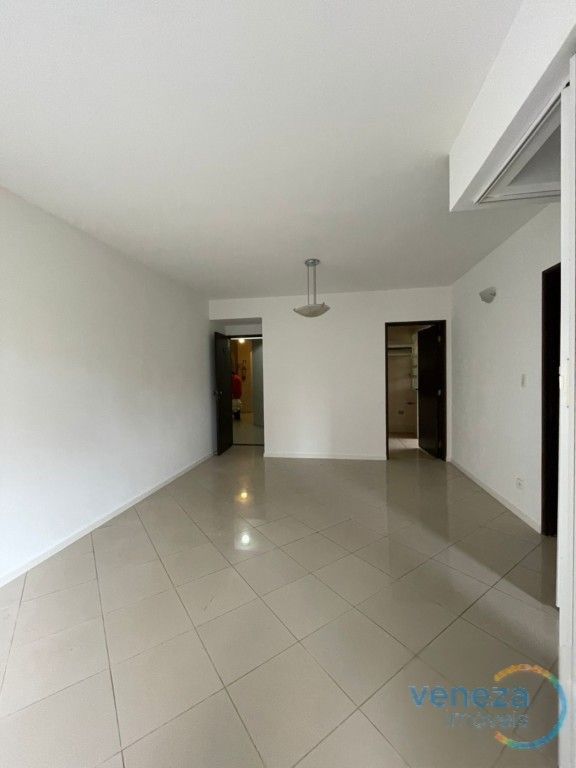 Apartamento para locacao no Centro em Londrina com 118,93m² por R$ 1.500,00