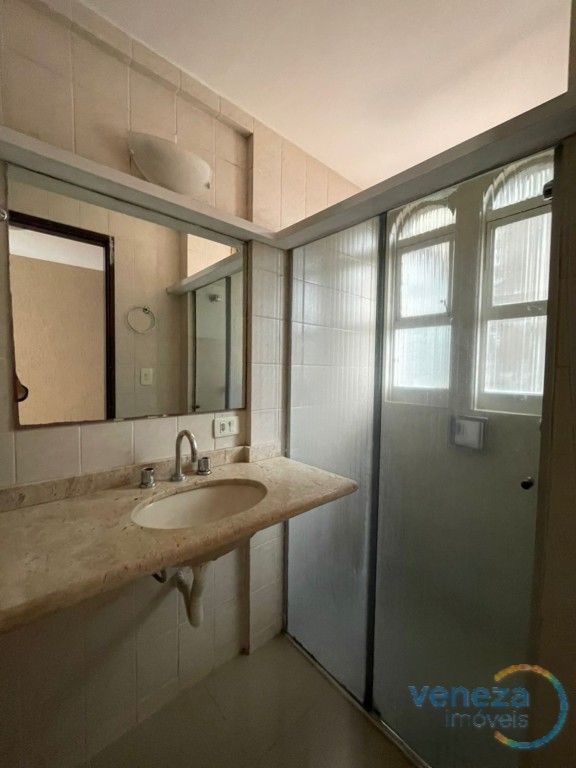 Apartamento para locação no bairro Centro de Londrina com 96m<sup>2</sup> útil, 2 quartos, 1 vaga de garagem