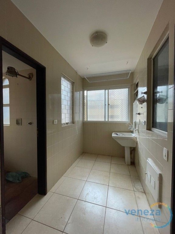 Apartamento para locação no bairro Centro de Londrina com 96m<sup>2</sup> útil, 2 quartos, 1 vaga de garagem