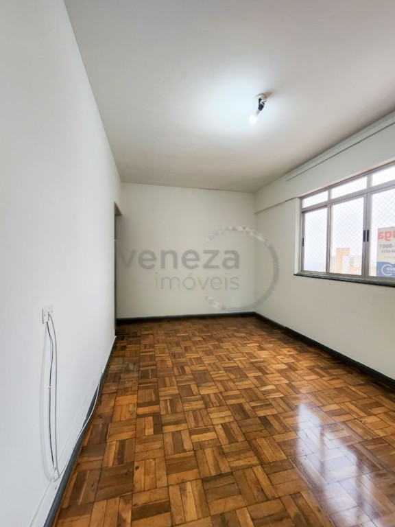 Apartamento para venda no Centro em Londrina com 85m² por R$
                                                                                                                                                212.000,00                                                                                                                                        