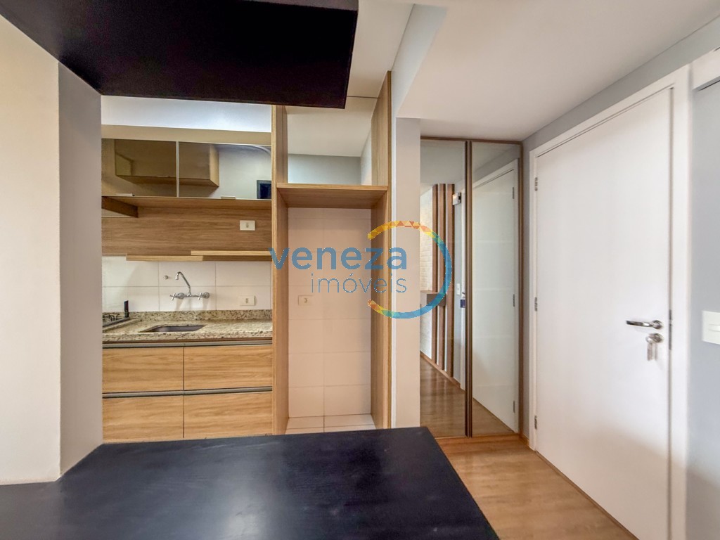 Apartamento para locação no bairro Gleba Palhano de Londrina com 75.5m<sup>2</sup> útil, 3 quartos, 1 vaga de garagem