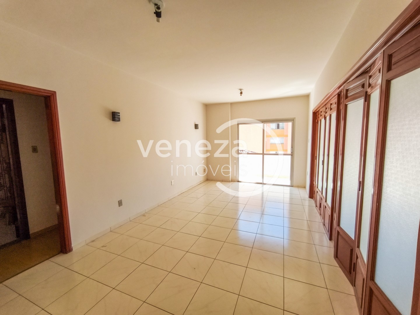 Apartamento para locação no bairro Centro de Londrina - Foto 4