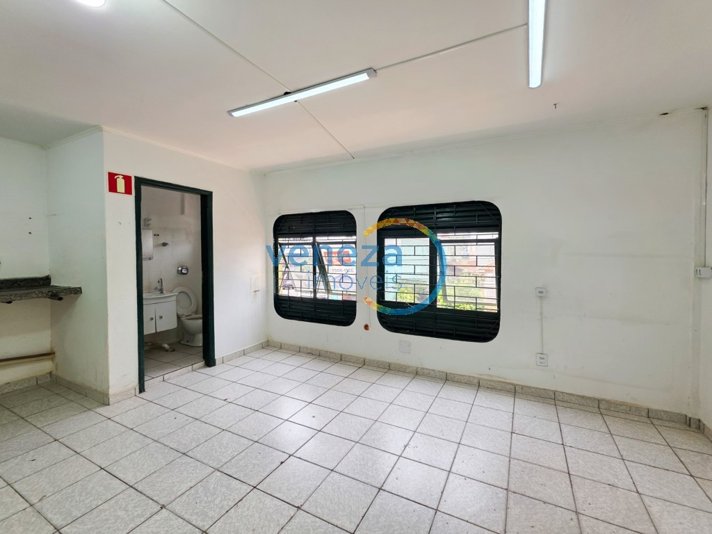 Sala para locacao no Centro em Londrina com 46,19m² por R$ 650,00