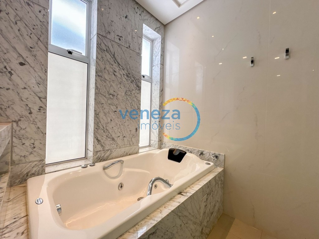 Apartamento à venda no bairro Gleba Palhano de Londrina com 285.81m<sup>2</sup> útil, 3 quartos, 4 vagas de garagem