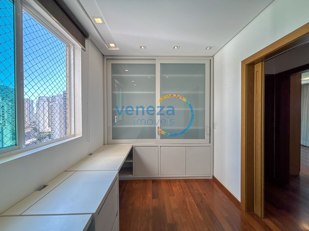 Apartamento à venda no bairro Gleba Palhano de Londrina com 285.81m<sup>2</sup> útil, 3 quartos, 4 vagas de garagem