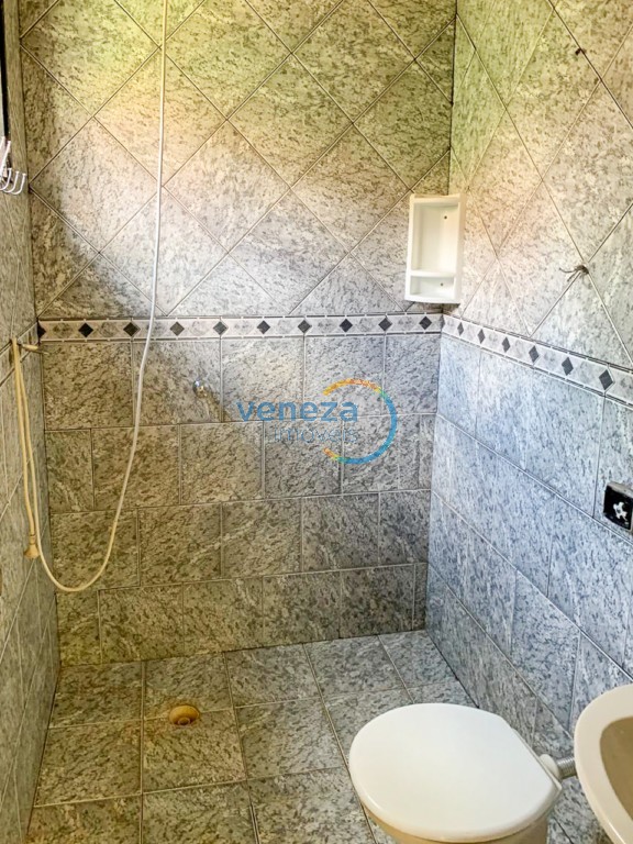 Casa Residencial para venda no bairro Jose Garcia Molina de Londrina - Foto 4