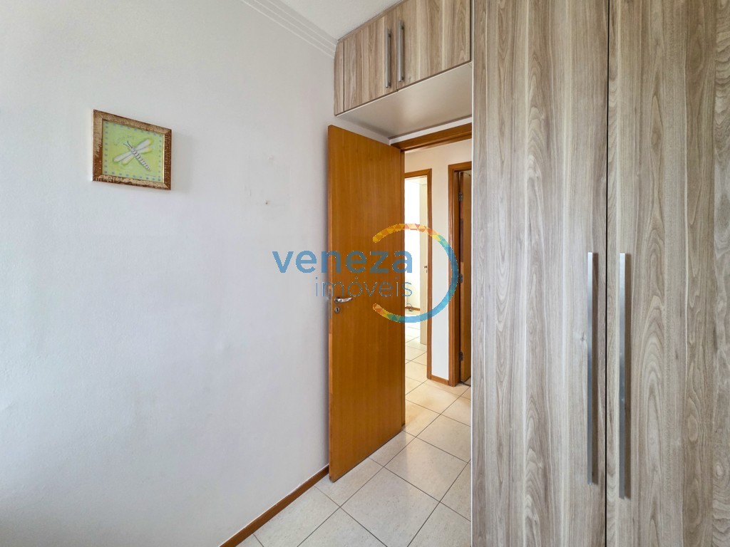 Apartamento para locação no bairro Centro de Londrina com 70.6m<sup>2</sup> útil, 3 quartos, 2 vagas de garagem