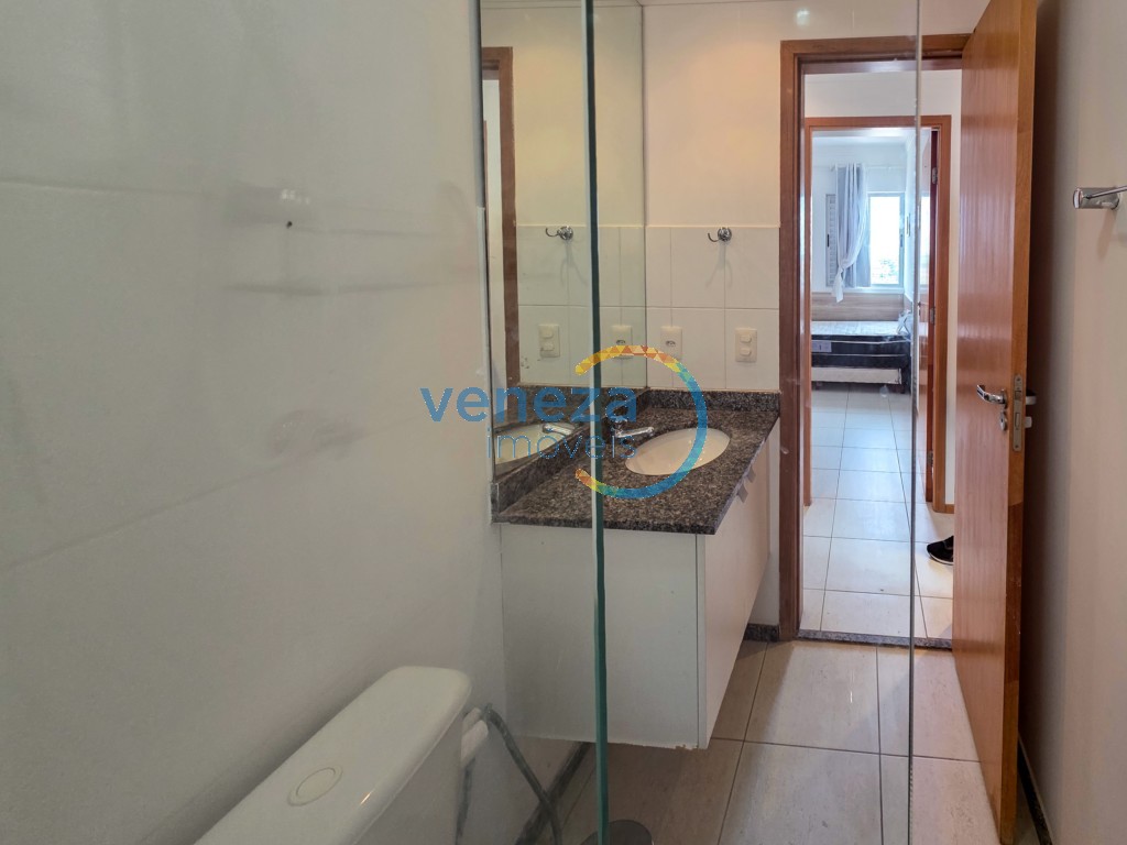 Apartamento para locação no bairro Centro de Londrina com 70.6m<sup>2</sup> útil, 3 quartos, 2 vagas de garagem