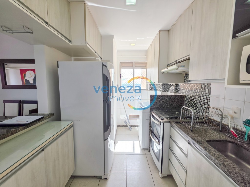 Apartamento para locação no bairro Centro de Londrina com 70.6m<sup>2</sup> útil, 3 quartos, 2 vagas de garagem