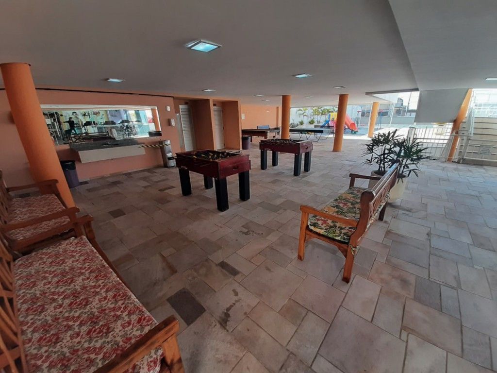 Apartamento para locação no bairro Centro de Londrina com 70.6m<sup>2</sup> útil, 3 quartos, 2 vagas de garagem