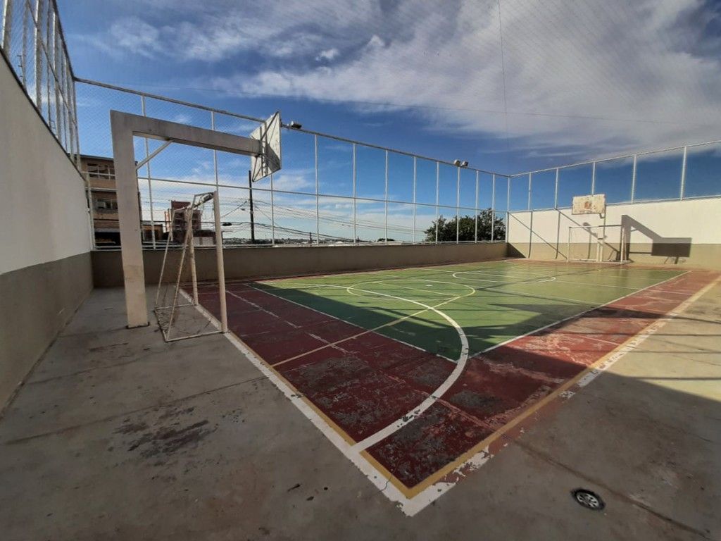 Apartamento para locação no bairro Centro de Londrina com 70.6m<sup>2</sup> útil, 3 quartos, 2 vagas de garagem