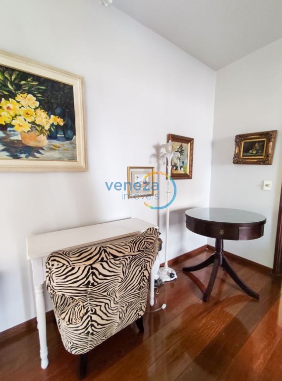 Apartamento à venda no bairro Centro de Londrina com 141m<sup>2</sup> útil, 3 quartos, 2 vagas de garagem