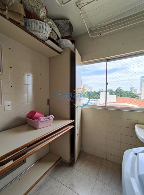 Apartamento à venda no bairro Centro de Londrina com 141m<sup>2</sup> útil, 3 quartos, 2 vagas de garagem