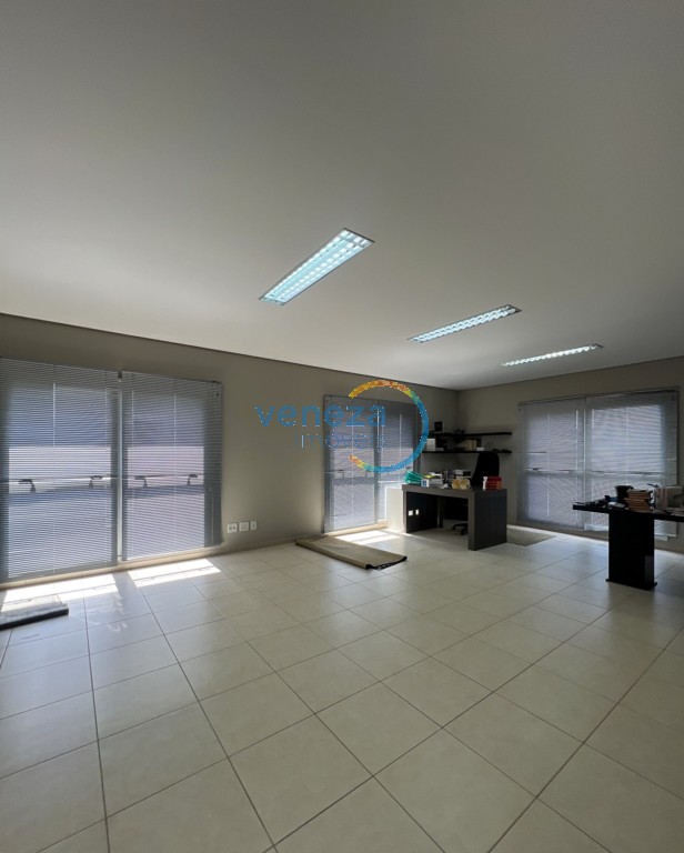 Sala para locacao no Caicaras em Londrina com 106,62m² por R$ 2.875,00