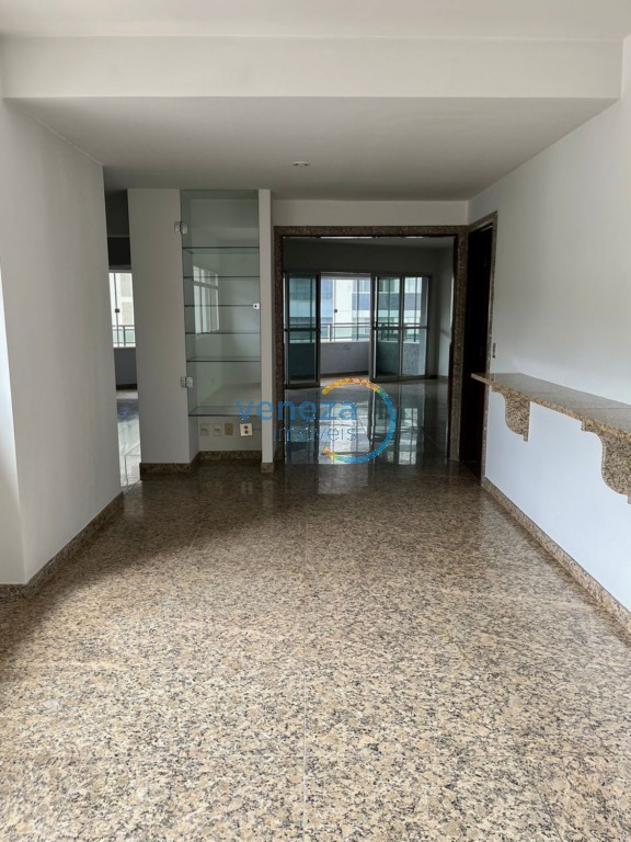 Apartamento para venda no Centro em Londrina com 312m² por R$ 850.000,00