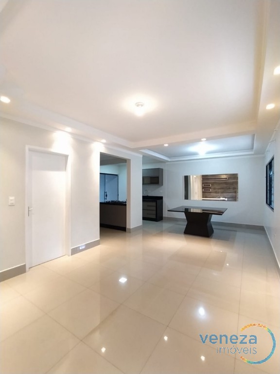 Casa Residencial para venda no Guararapes em Londrina com 228m² por R$
                                                                                                                                                850.000,00                                                                                                                                        