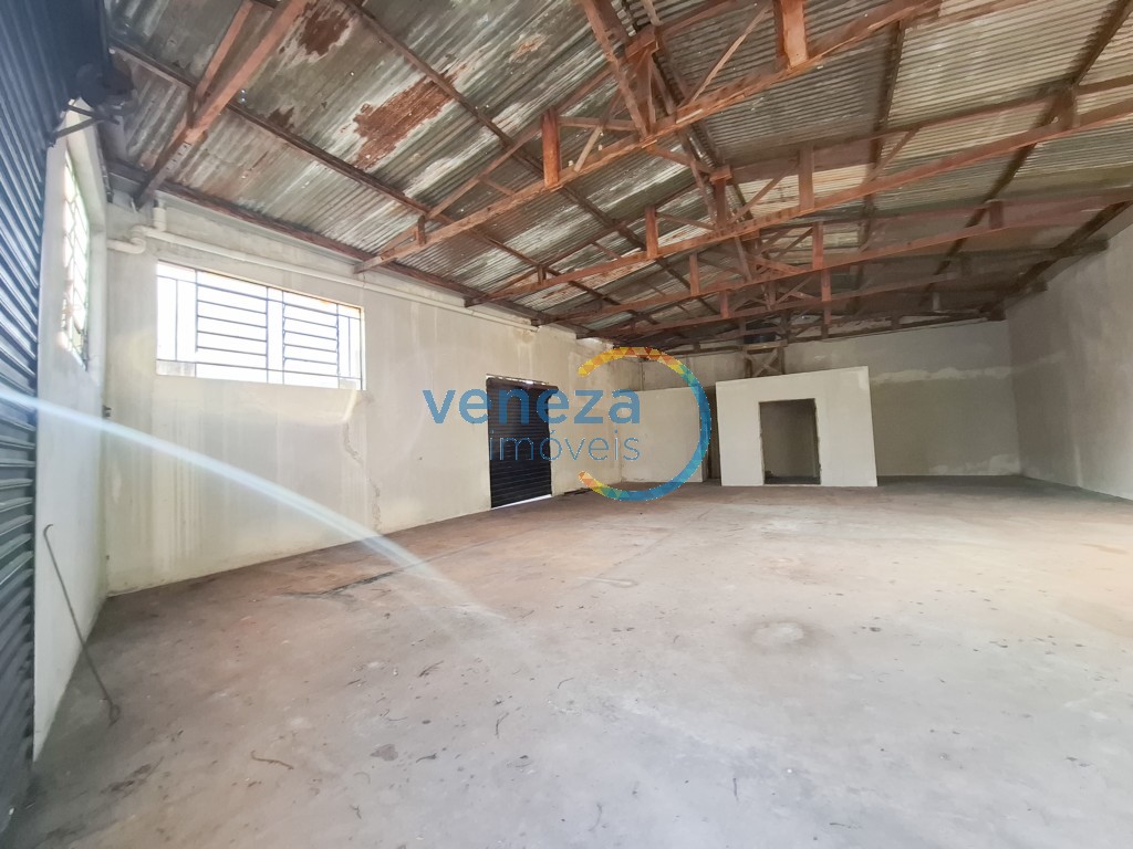 Barracão para locação no bairro Sabara de Londrina com 281.75m<sup>2</sup> útil