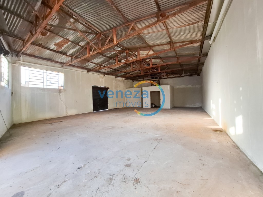 Barracão para locação no bairro Sabara de Londrina com 281.75m<sup>2</sup> útil