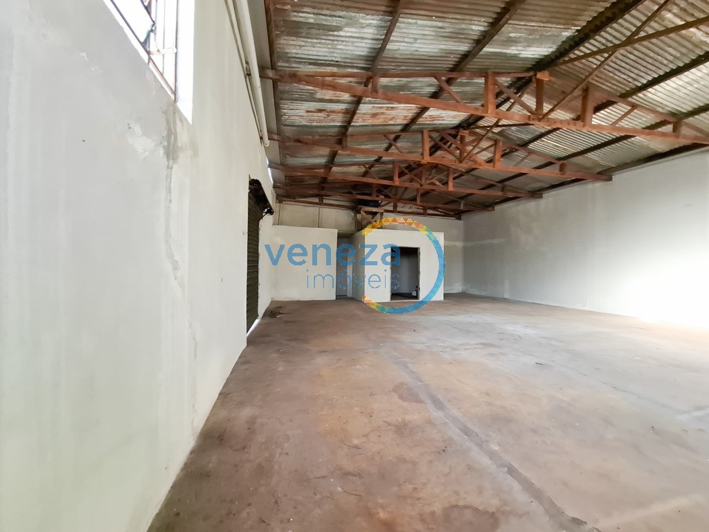 Barracão para locação no bairro Sabara de Londrina com 281.75m<sup>2</sup> útil