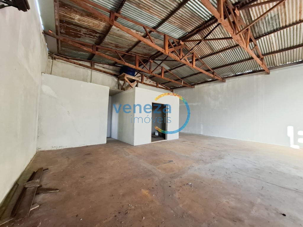 Barracão para locação no bairro Sabara de Londrina com 281.75m<sup>2</sup> útil