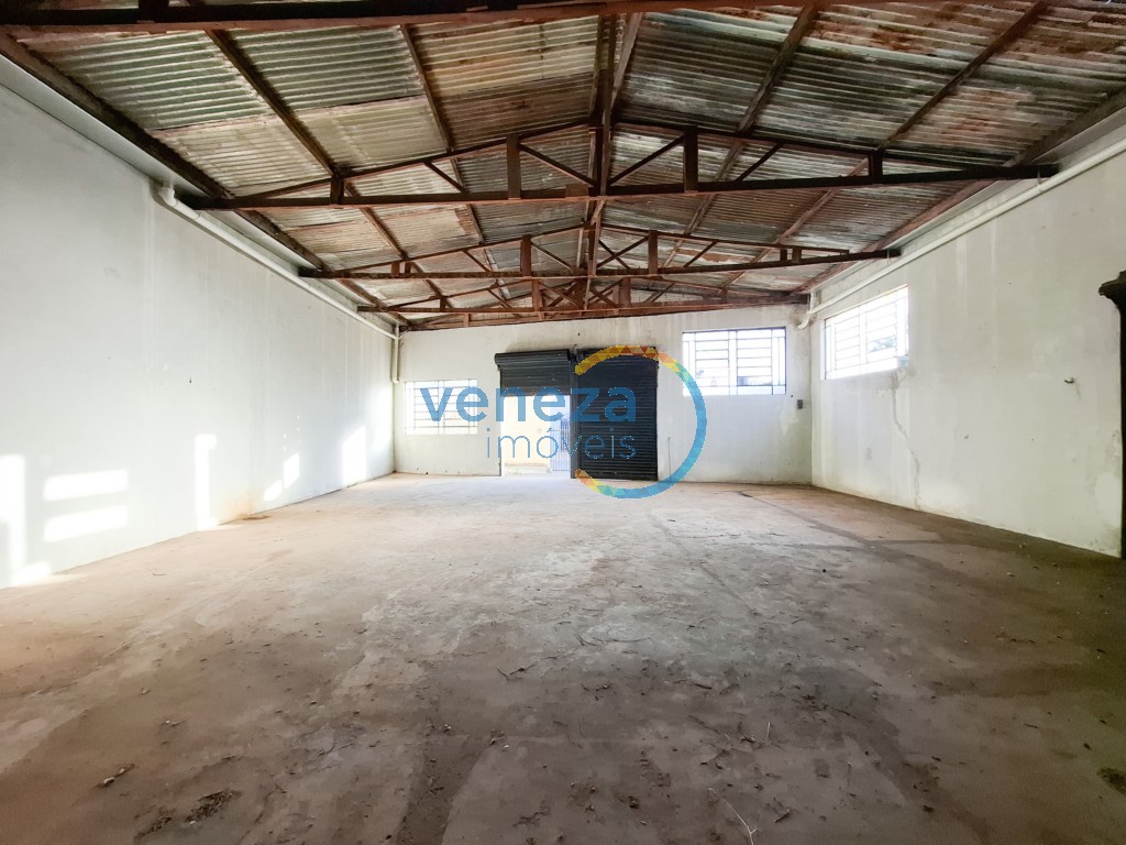 Barracão para locação no bairro Sabara de Londrina com 281.75m<sup>2</sup> útil