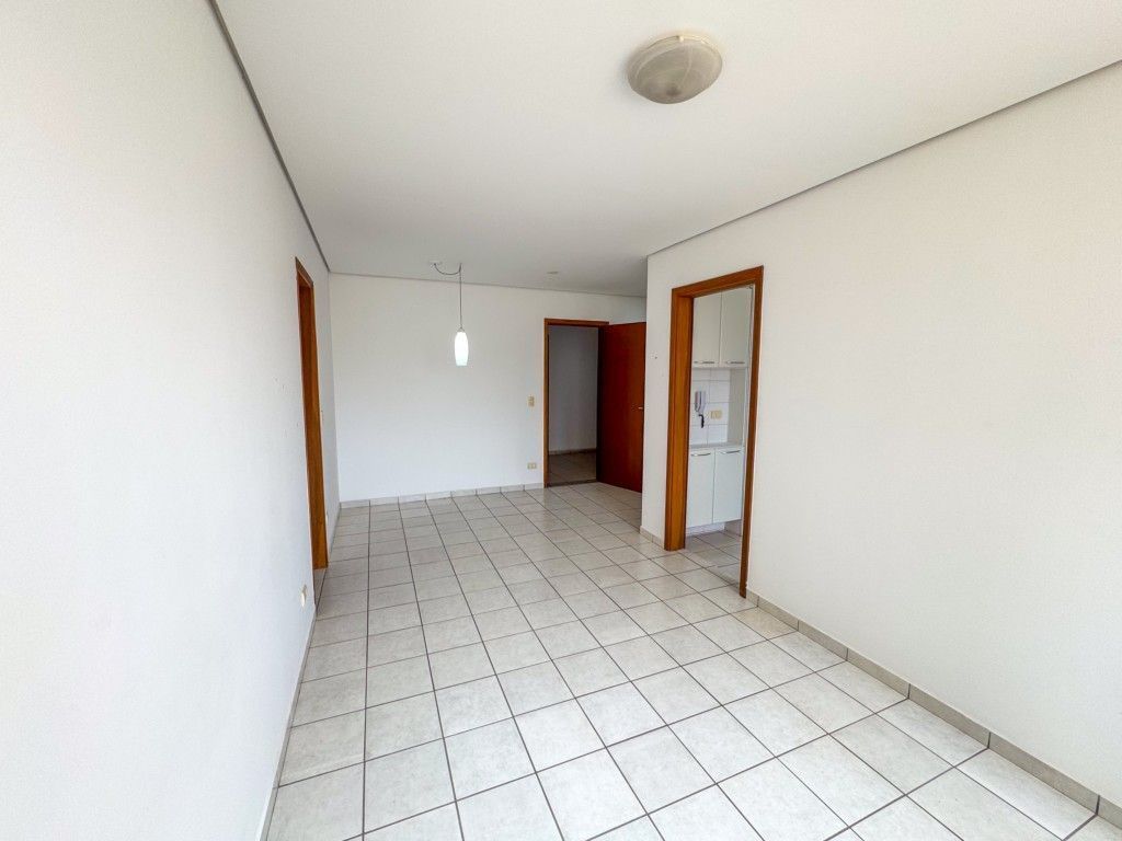 Apartamento para locacao no Centro em Londrina com 88,47m² por R$ 1.500,00