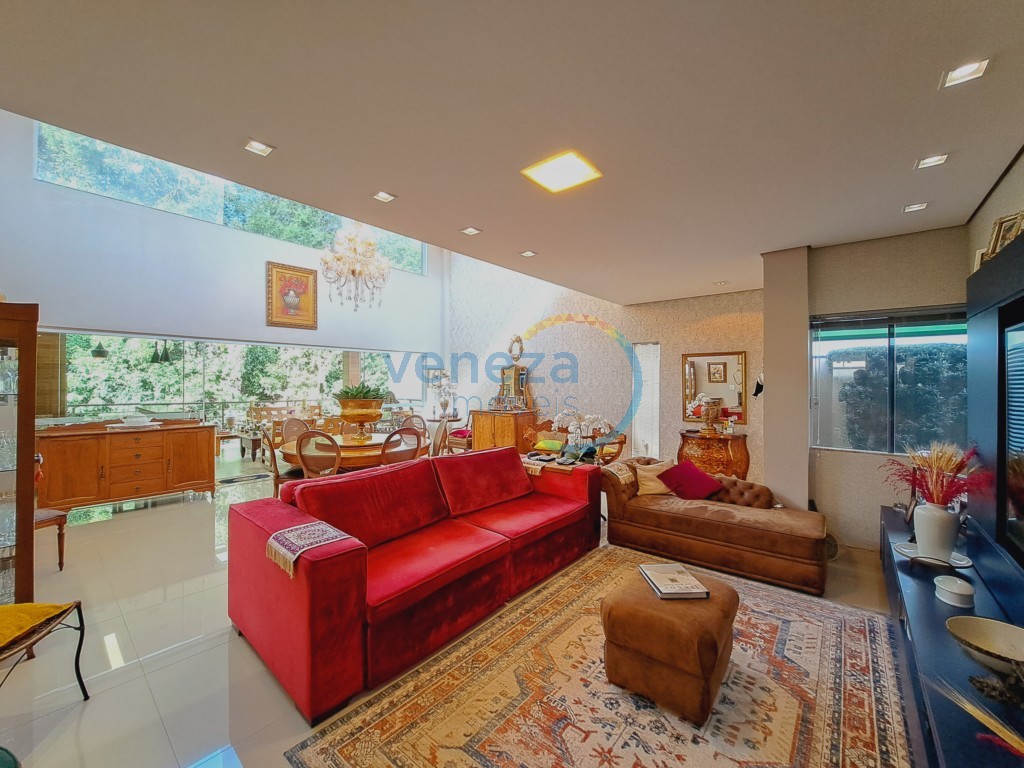 Casa Residencial para venda no Alphaville II em Londrina com 195m² por R$
                                                                                                                                                2.500.000,00                                                                                                                                        