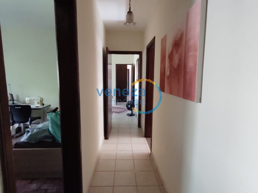 Casa Residencial para venda no bairro Waldemar Hauer de Londrina - Foto 7