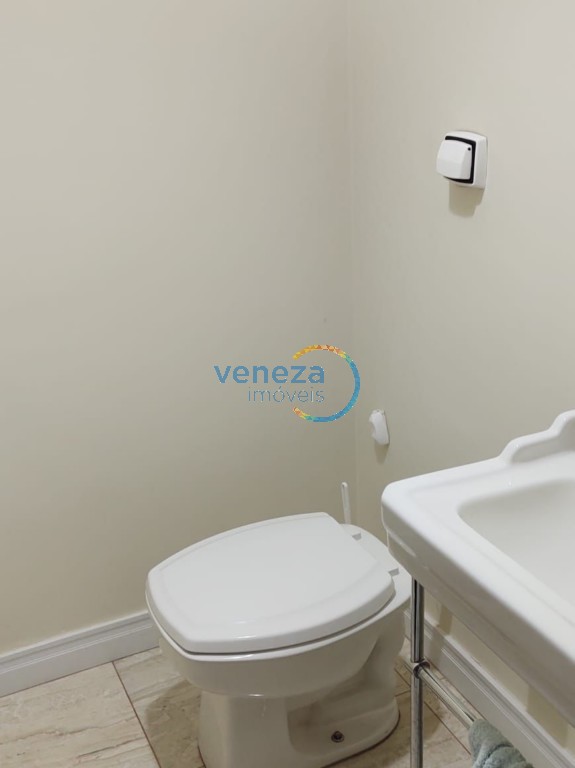 Casa Residencial para venda no bairro Waldemar Hauer de Londrina - Foto 17