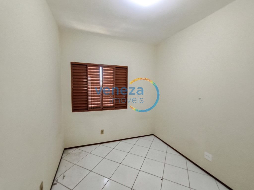 Apartamento à venda no bairro Centro de Londrina com 89.07m<sup>2</sup> útil, 3 quartos, 1 vaga de garagem