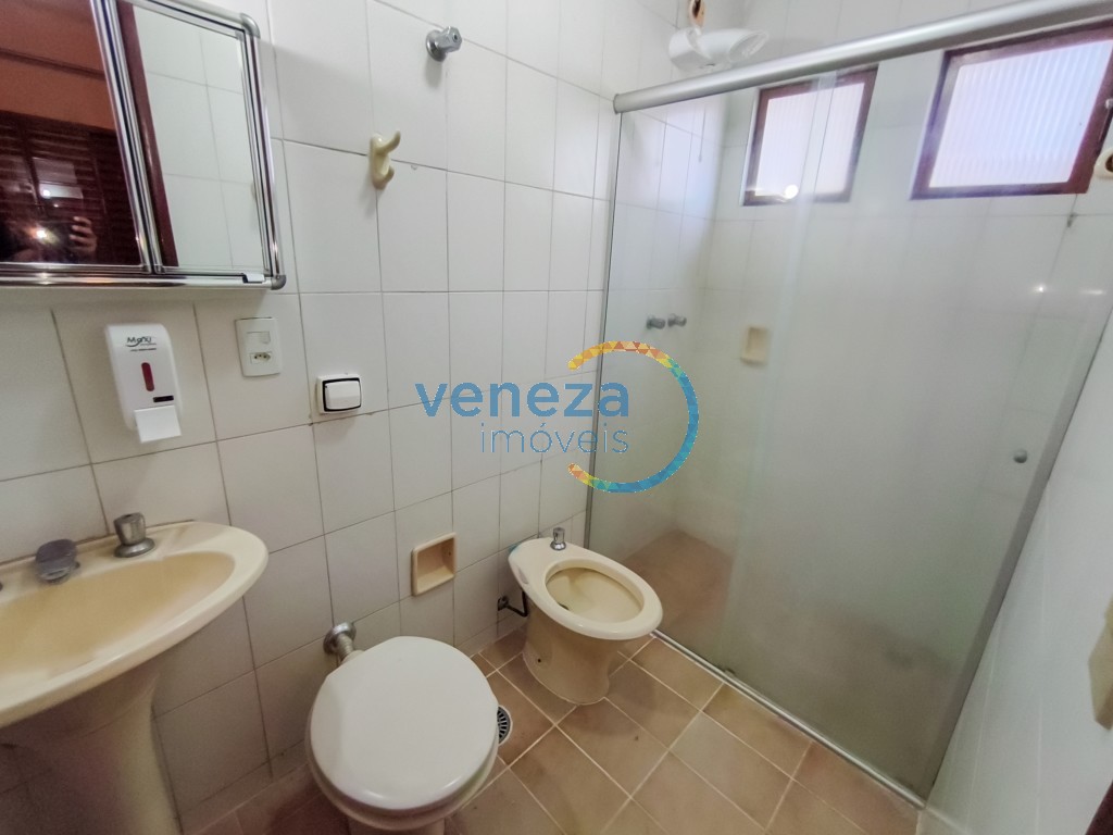 Apartamento à venda no bairro Centro de Londrina com 89.07m<sup>2</sup> útil, 3 quartos, 1 vaga de garagem