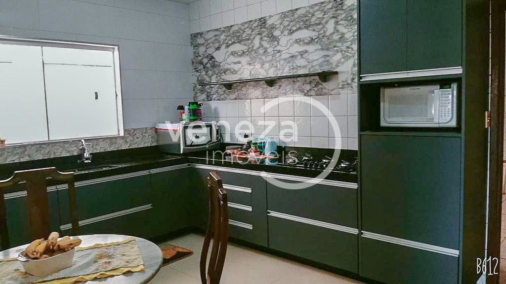 Casa Residencial para venda no bairro Castelo de Londrina - Foto 6