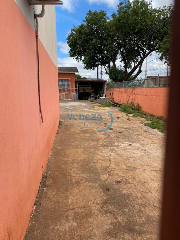 Salão-loja para venda no bairro Casoni de Londrina - Foto 6