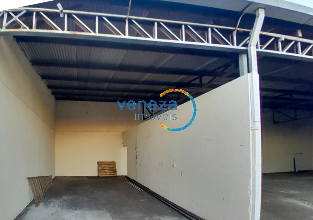Barracão para locação no bairro Centro de Londrina com 222m<sup>2</sup> útil