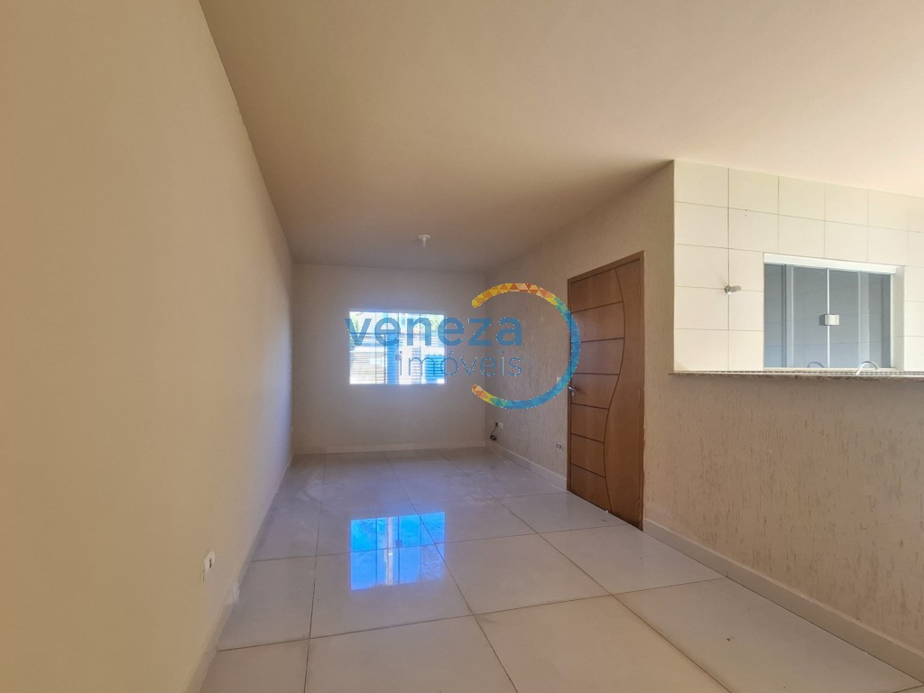 Casa Residencial à venda no bairro Piza de Londrina com 84.33m<sup>2</sup> útil, 3 quartos, 1 vaga de garagem