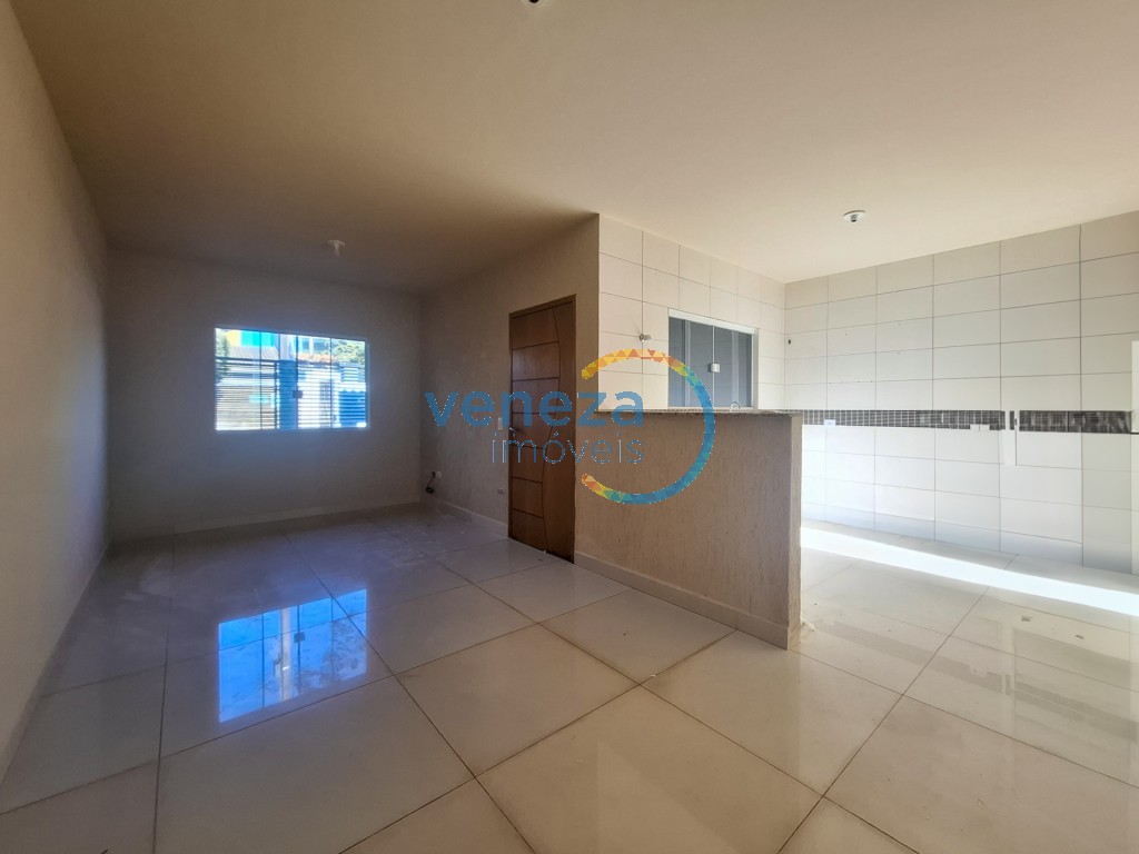 Casa Residencial à venda no bairro Piza de Londrina com 84.33m<sup>2</sup> útil, 3 quartos, 1 vaga de garagem