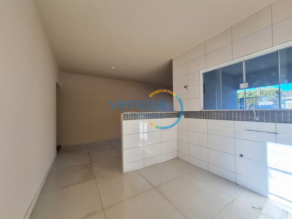 Casa Residencial à venda no bairro Piza de Londrina com 84.33m<sup>2</sup> útil, 3 quartos, 1 vaga de garagem