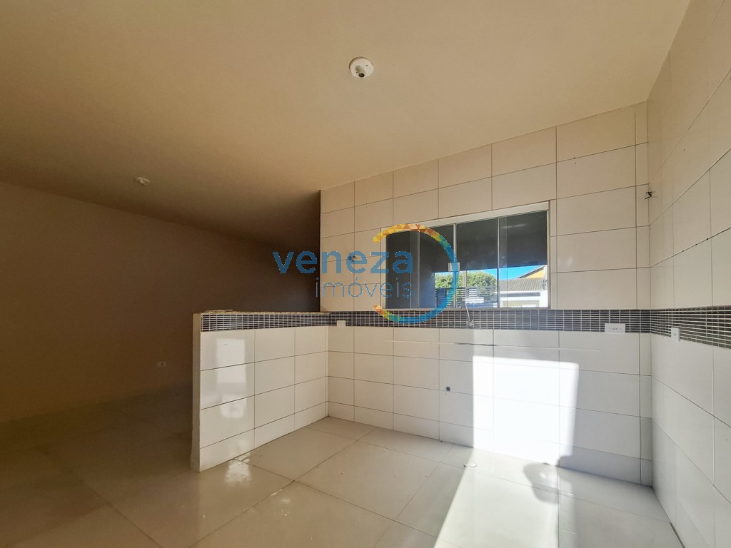 Casa Residencial à venda no bairro Piza de Londrina com 84.33m<sup>2</sup> útil, 3 quartos, 1 vaga de garagem