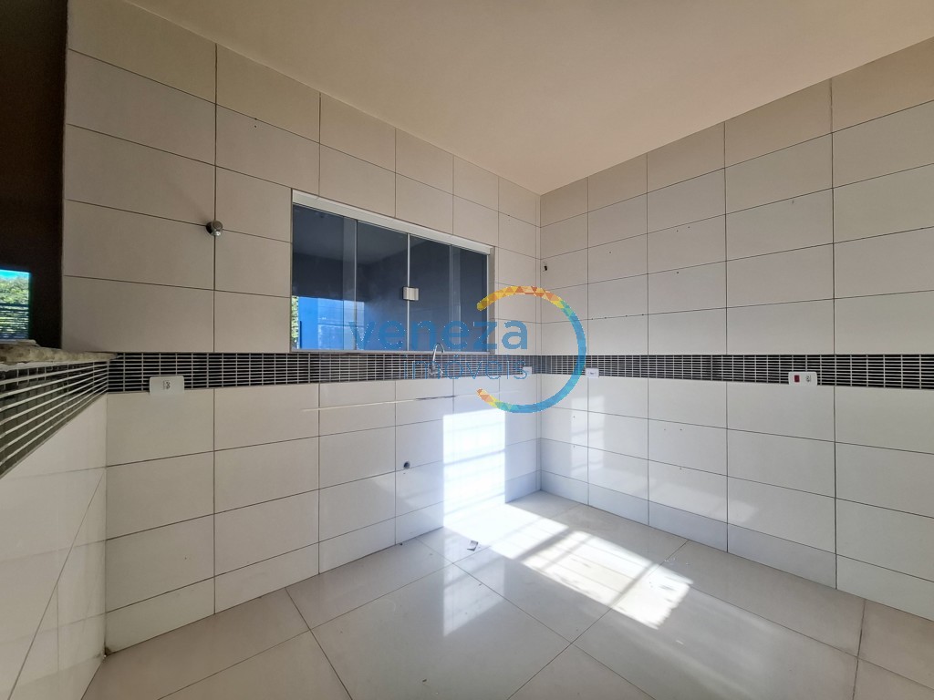 Casa Residencial à venda no bairro Piza de Londrina com 84.33m<sup>2</sup> útil, 3 quartos, 1 vaga de garagem