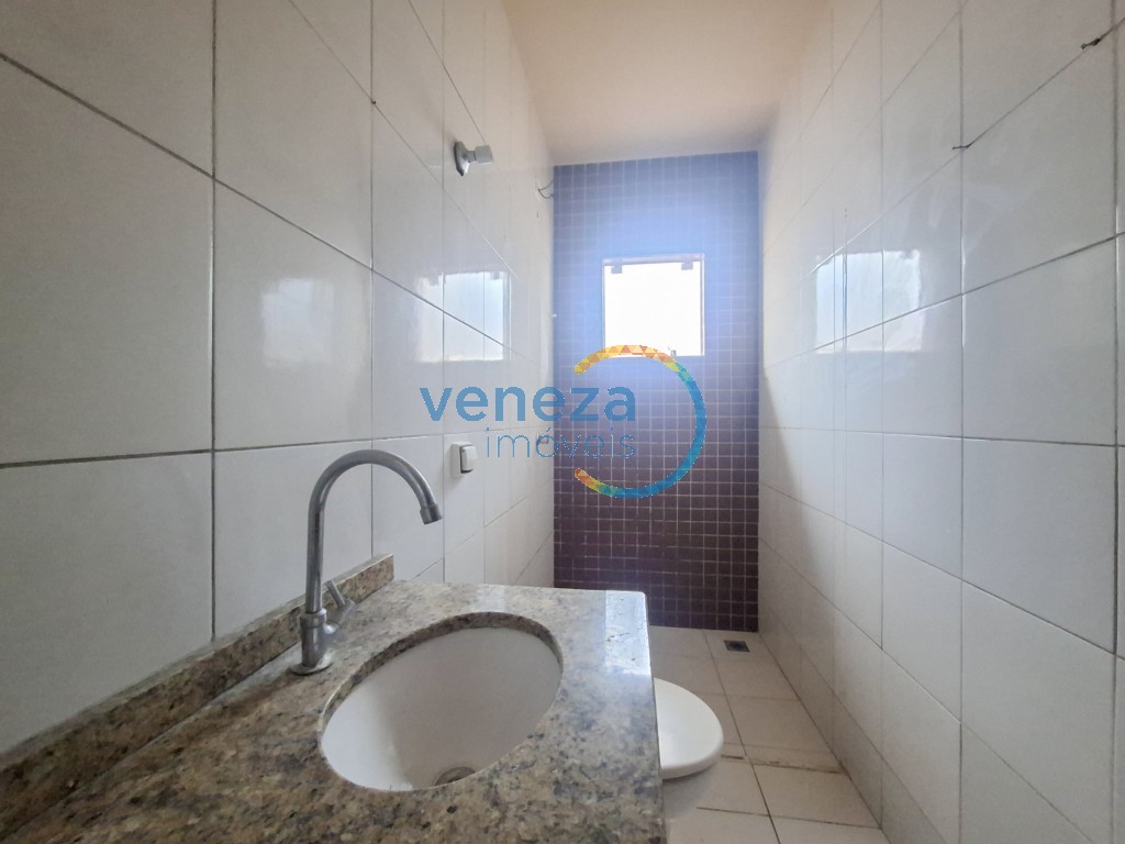 Casa Residencial à venda no bairro Piza de Londrina com 84.33m<sup>2</sup> útil, 3 quartos, 1 vaga de garagem