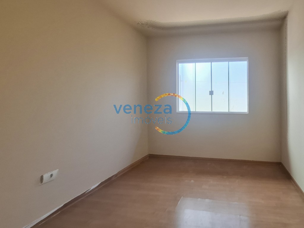 Casa Residencial à venda no bairro Piza de Londrina com 84.33m<sup>2</sup> útil, 3 quartos, 1 vaga de garagem