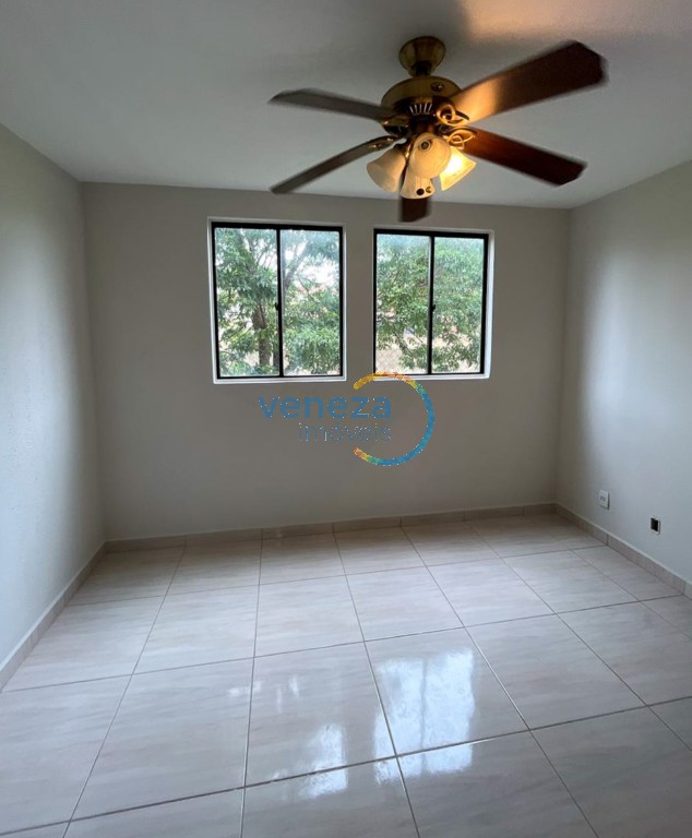 Apartamento para venda no Sabara em Londrina com 92,59m² por R$ 119.000,00
