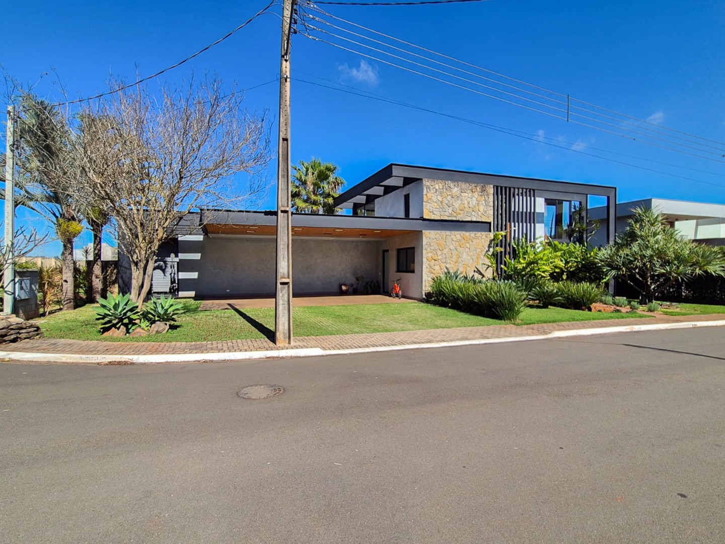 Casa Residencial para venda no Santa Adelaide em Londrina com 320m² por R$ 3.200.000